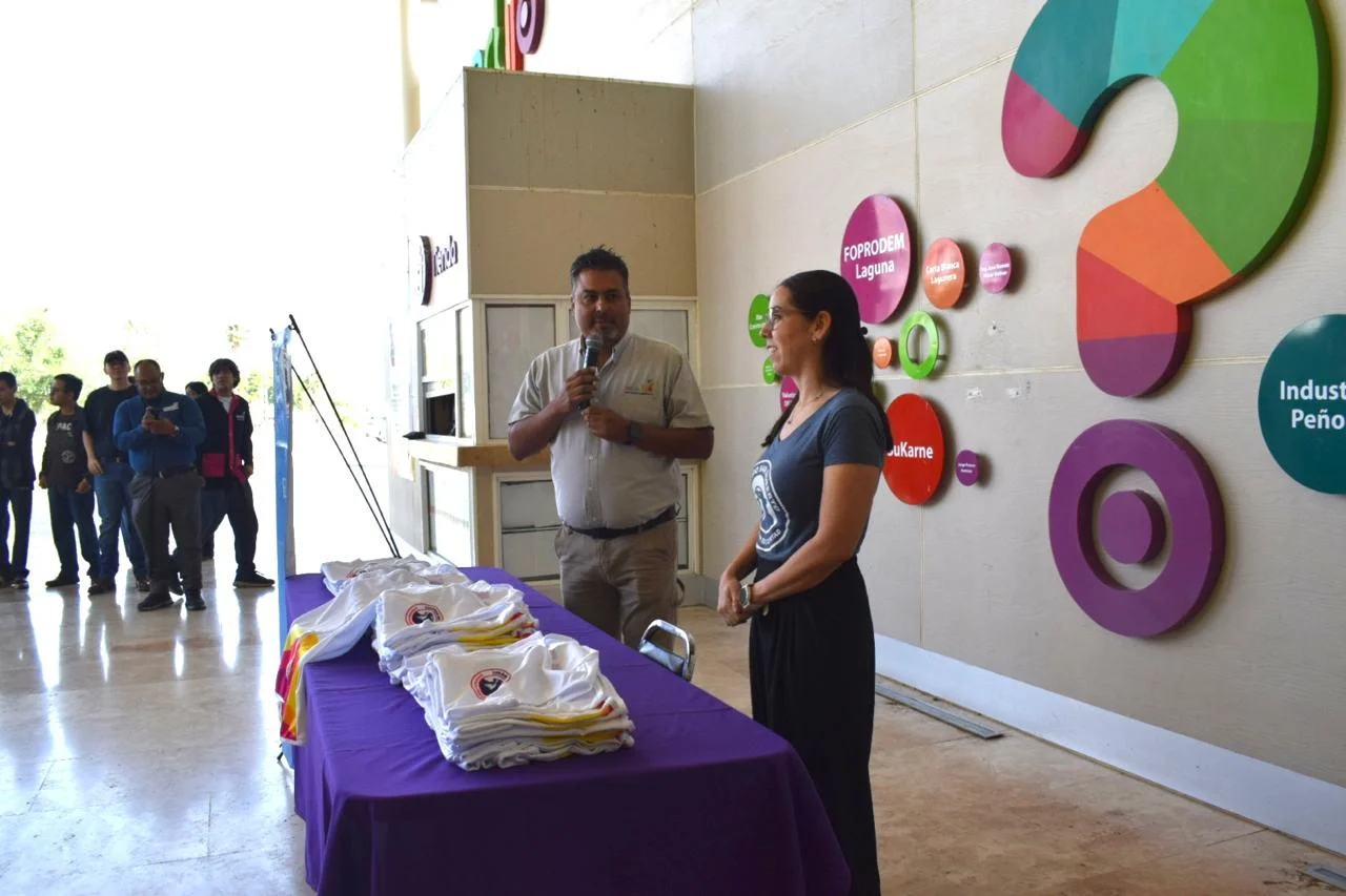 El Acertijo Museo Interactivo celebra 10 años con nuevas atracciones, como la réplica del avión de Sarabia, para fomentar el aprendizaje y la convivencia familiar en La Laguna.