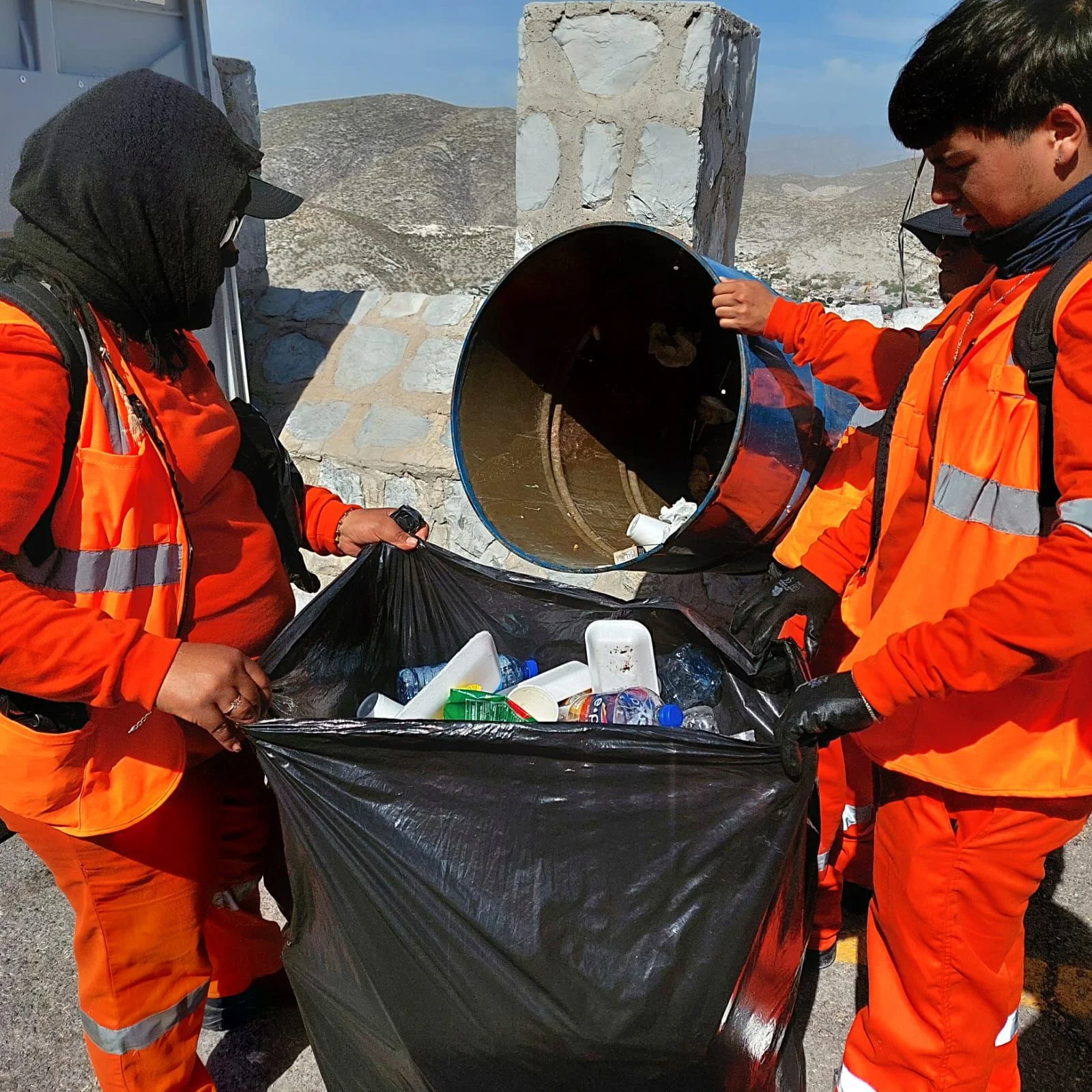 Torreón recolectó 45 toneladas de basura durante Semana Santa gracias a un operativo especial con 200 trabajadores en sus principales espacios públicos y zonas turísticas.