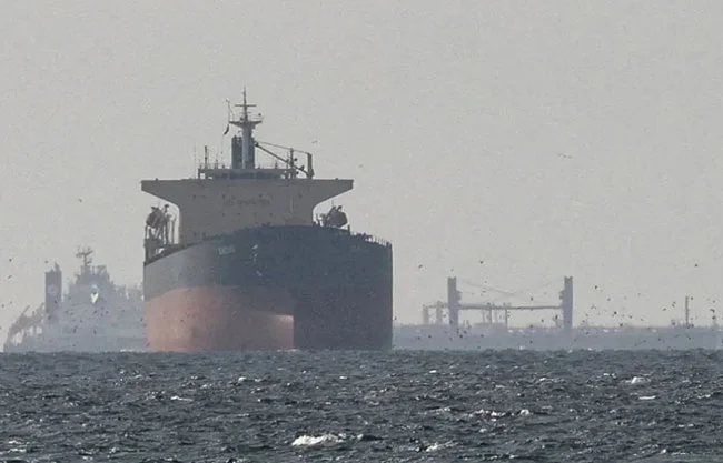 EU asegura haber bloqueado puertos de Irán y "detenido por completo" su comercio