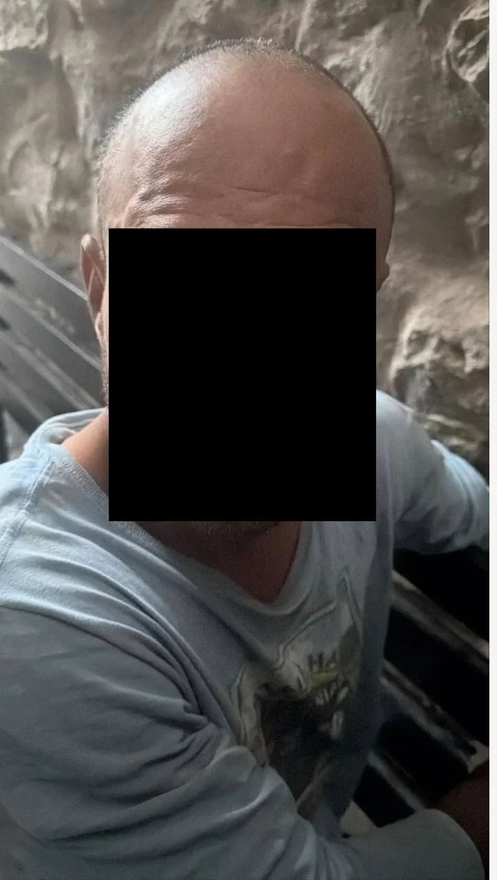 Detienen a hombre por allanar una vivienda en Torreón, luego de que la propietaria lo sorprendiera al derribar parte de la barda.