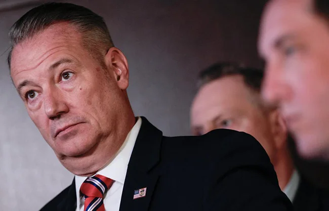 Todd Lyons dejará la dirección interina de ICE el 31 de mayo, informó Seguridad Nacional
