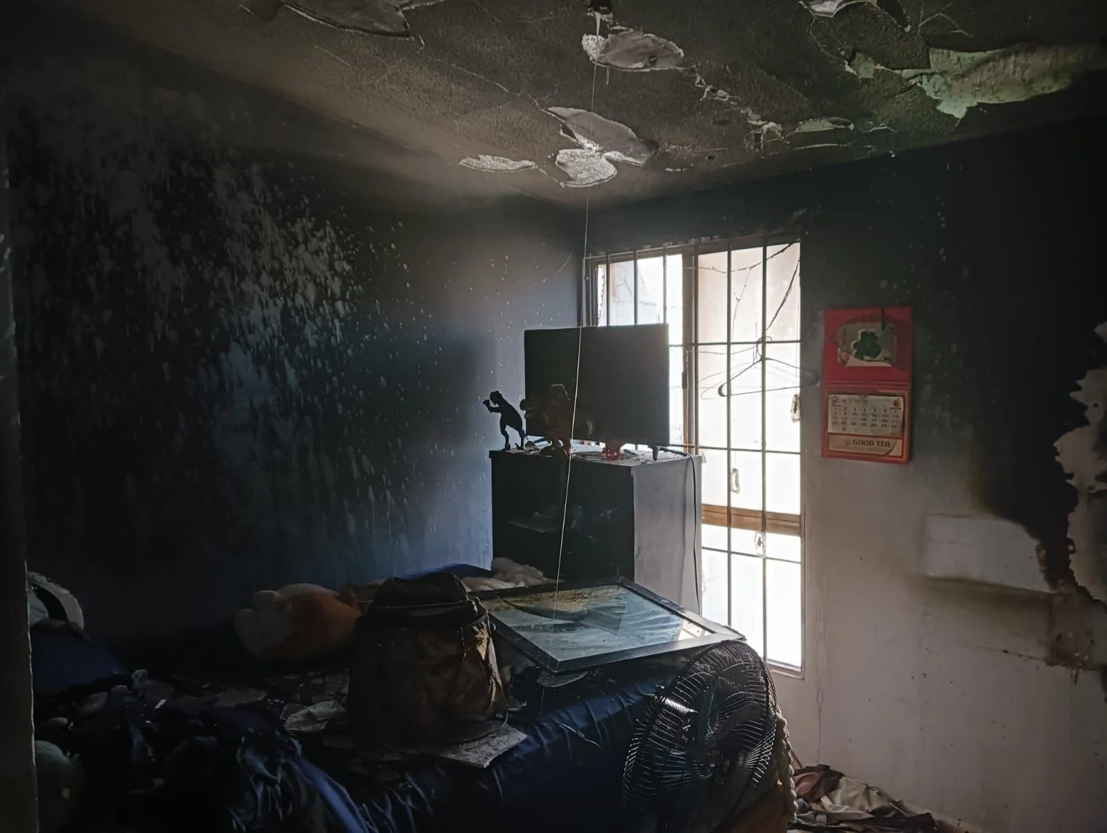 Incendio en vivienda deja un hombre intoxicado en colonia Monterreal de Torreón
