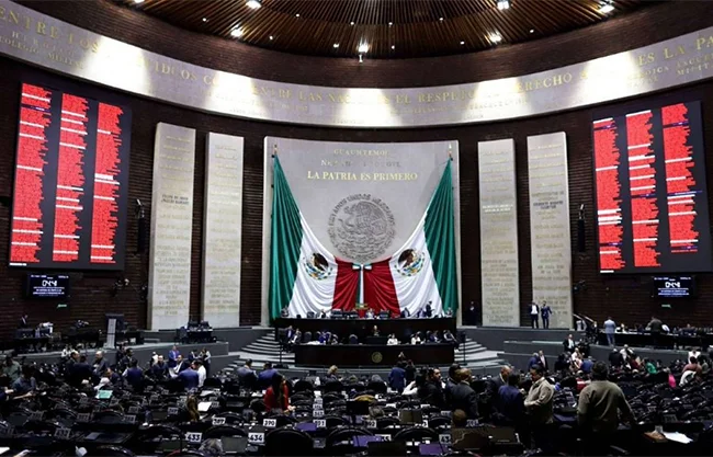 La reforma impulsada por el Ejecutivo pretende homologar el delito en todo el país y fortalecer la investigación con perspectiva de género.