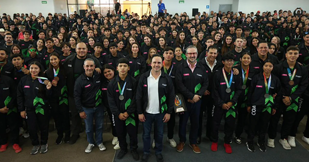 Abandera Manolo a atletas coahuilenses; delegación lista para Olimpiada Nacional 2026