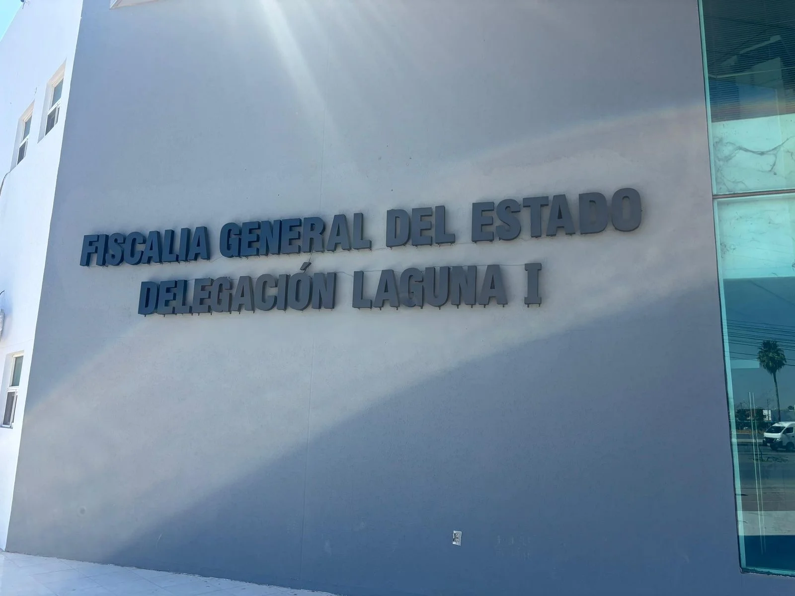 Muere hombre de 71 años en vía pública en Torreón; autoridades indagan suicidio