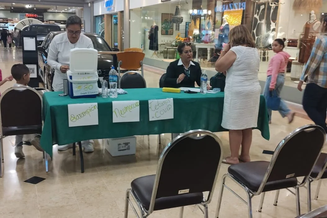 IMSS Coahuila inicia Semana de Vacunación del 25 abril al 2 mayo. Protege a tu familia con esquemas completos.