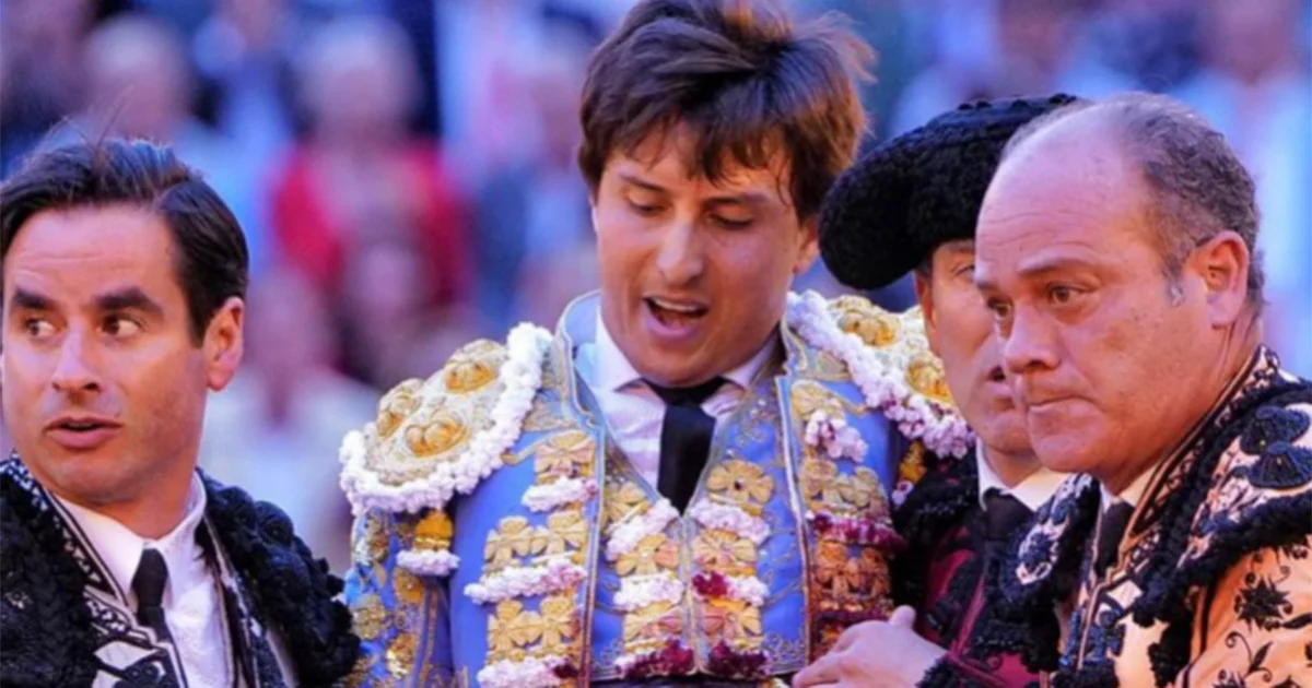 Dramáticos los momentos que se vivieron porque Roca fue zarandeado mientras el cuerno derecho del astado iba de un lado a otro en el muslo del torero