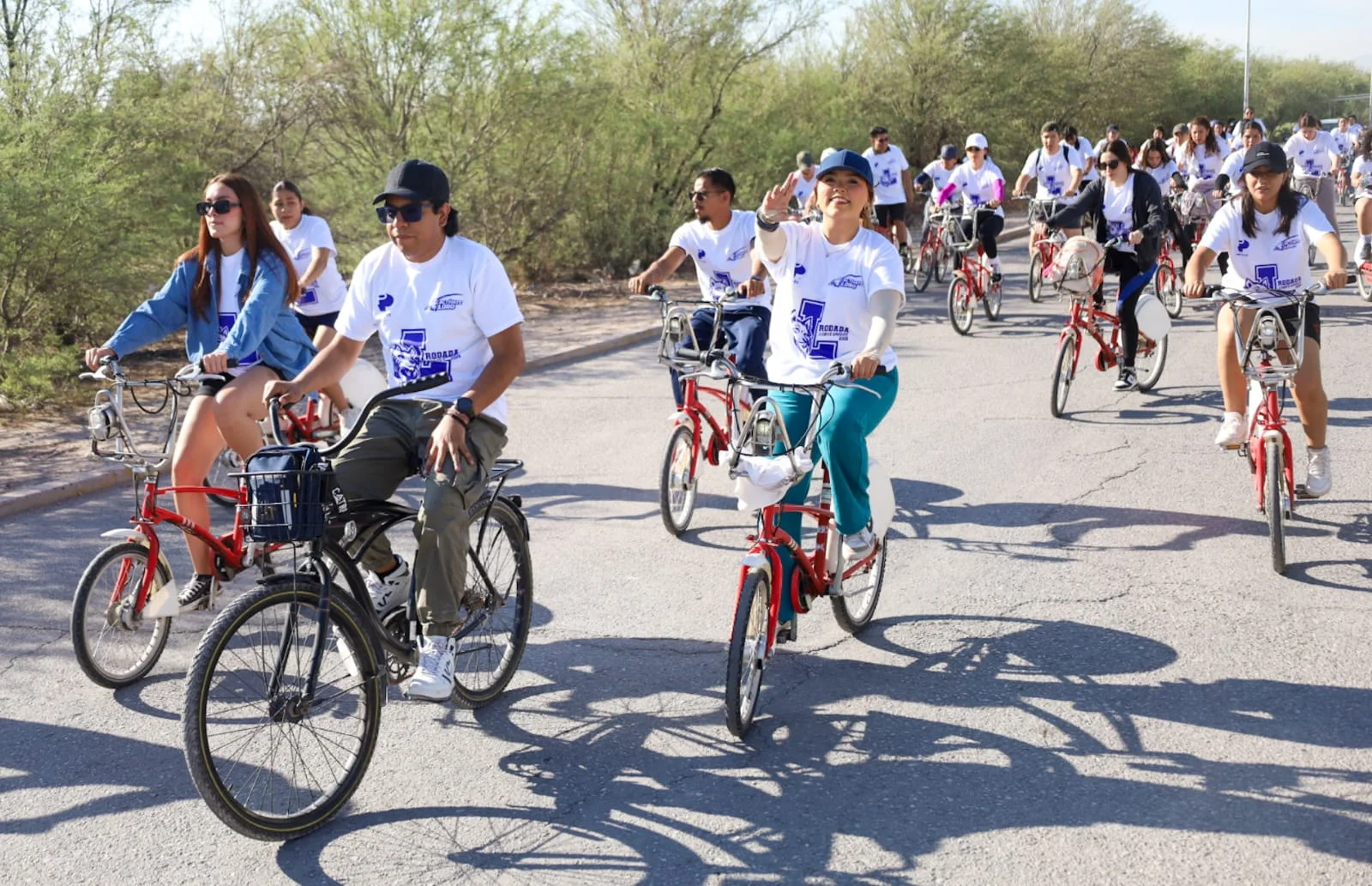 Más de 200 universitarios participaron en la Rodada “Lobos Unidos 2026” en la Laguna, promoviendo activación física y bienestar.