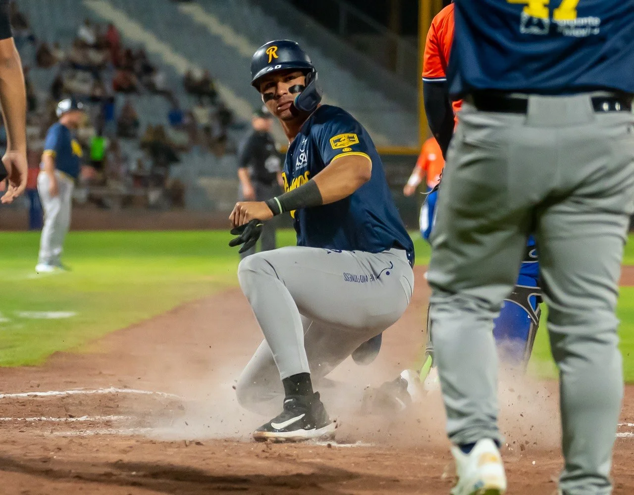 Rieleros evita la barrida ante Unión Laguna