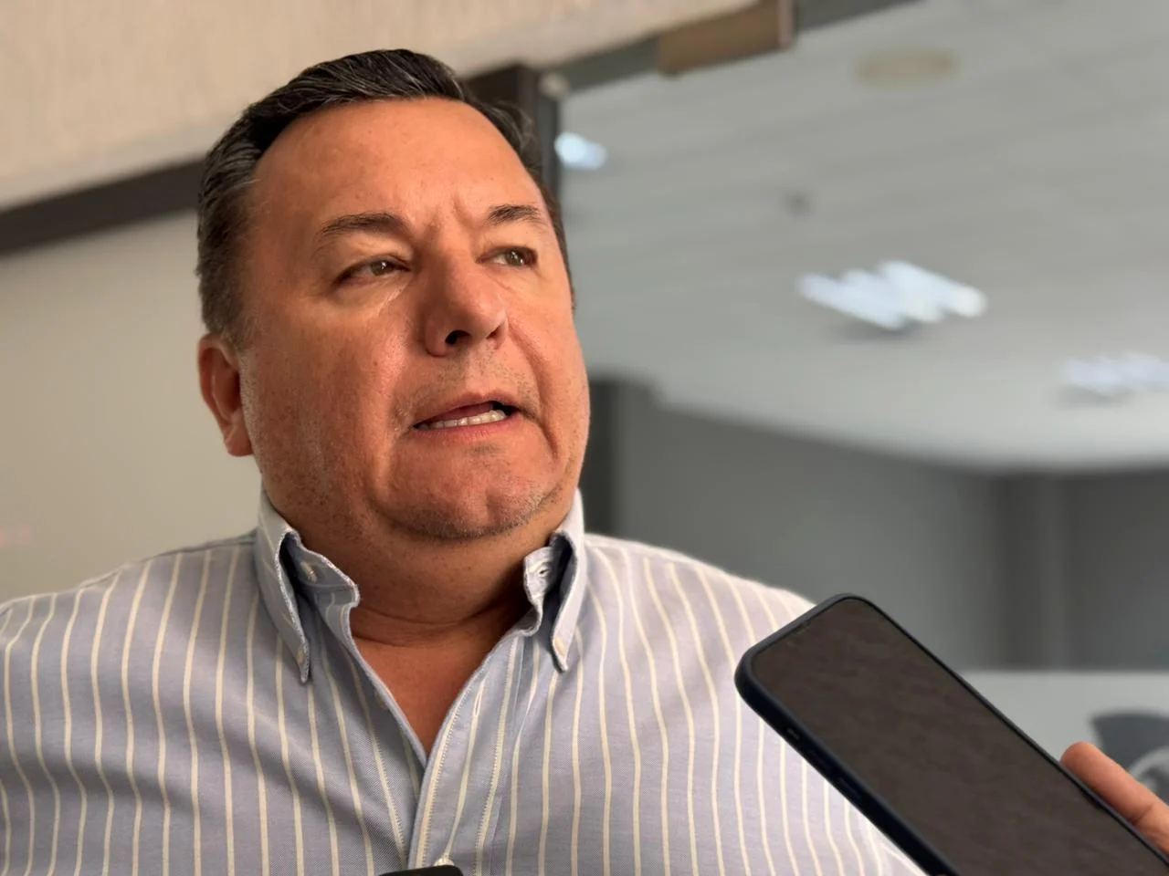 Coahuila y Durango avanzan en proyecto de bombardeo de nubes para mitigar sequía; ya cuentan con autorización y mesas técnicas con productores.