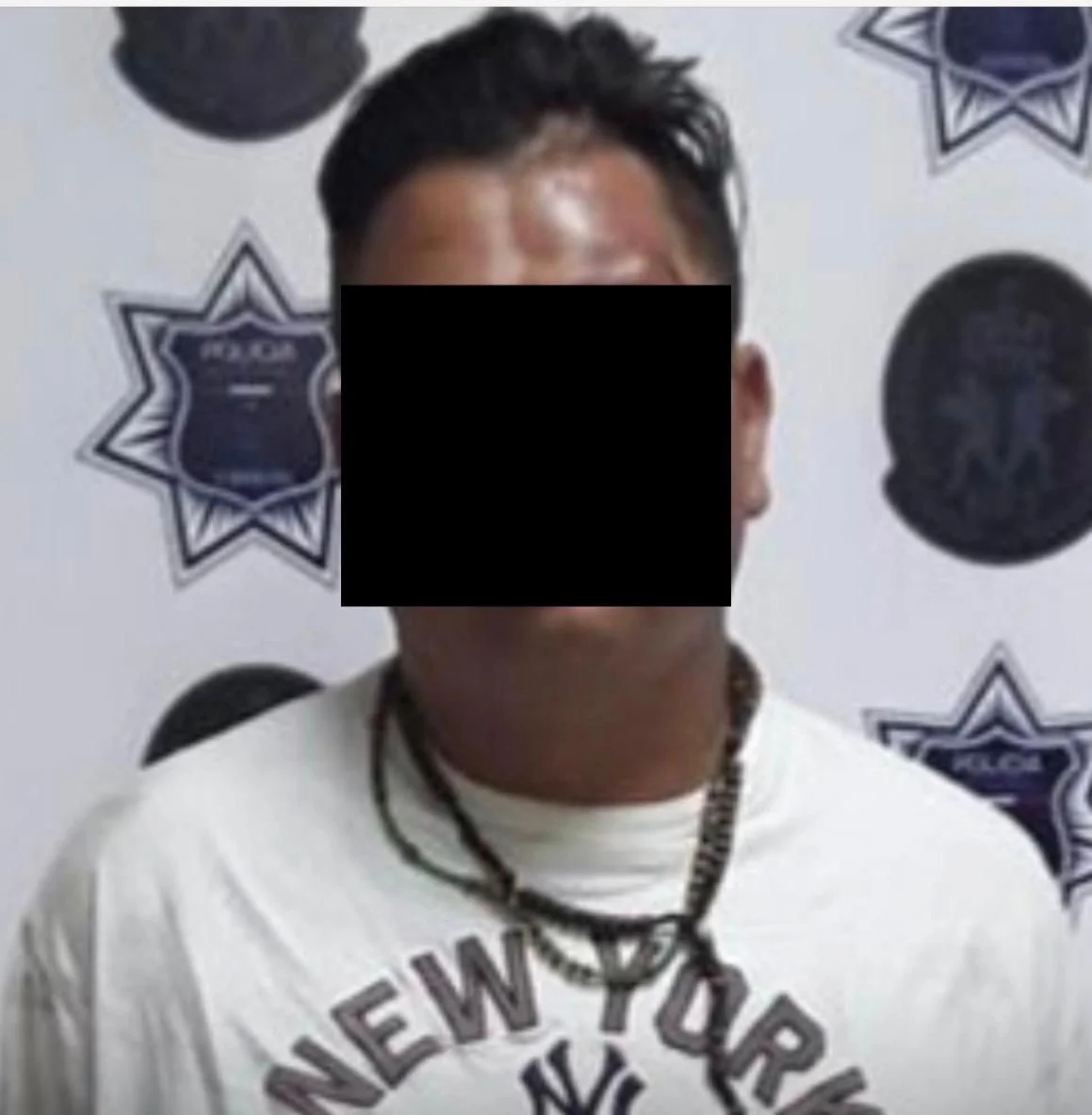Conductor evade filtro de seguridad en Torreón; lo detienen tras persecución por varias calles de la ciudad.