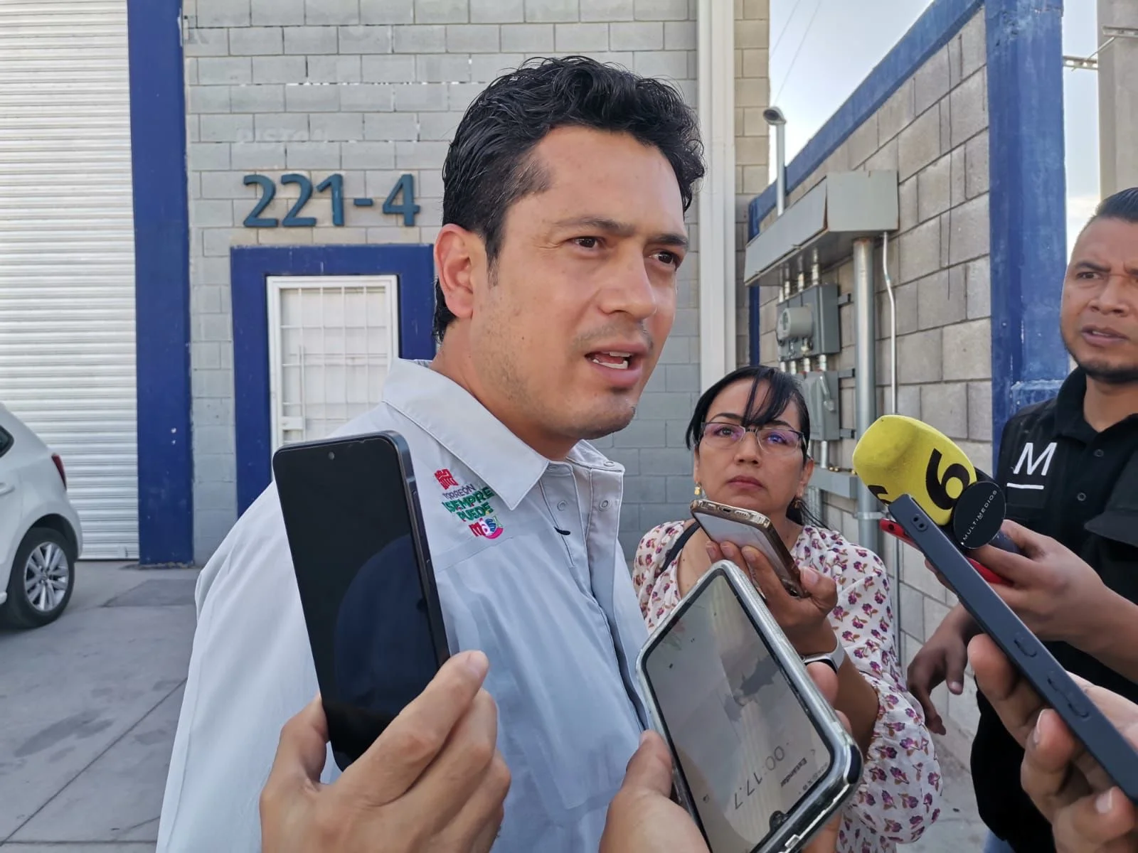 Agua escasea en Torreón por baja en gasto de pozo. Vecinos protestan ante la falta de suministro en varias colonias.
