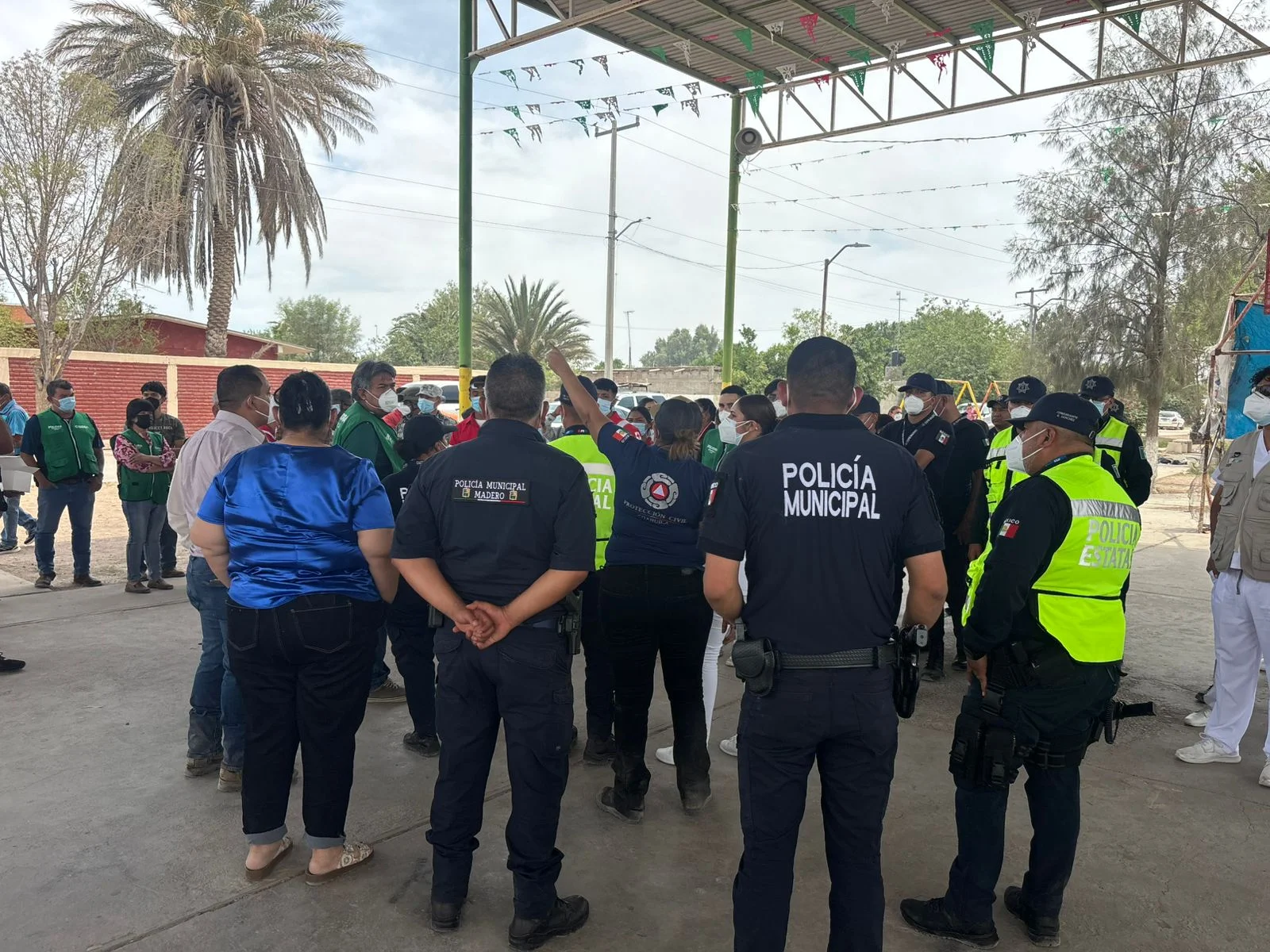 Incendio en relleno sanitario de Madero provoca evacuación preventiva de 2 mil familias en ejido Virginias.