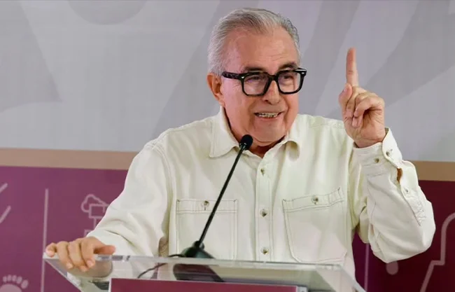 Por su parte, Rocha Moya ha declarado no tener "nada que temer", asegurando que el señalamiento es un ataque directo al movimiento de la 4T