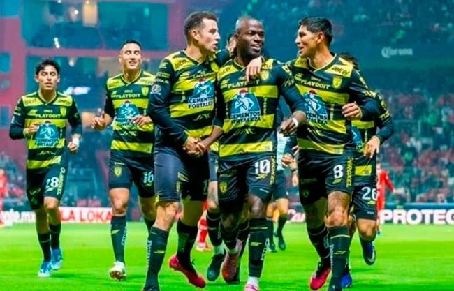 El sueño del tricampeonato para Toluca sufrió un duro golpe este domingo, luego de caer por marcador de 0-1 frente a Pachuca en el partido de Ida de los Cuartos de Final del Clausura 2026, disputado en el Estadio Nemesio Diez