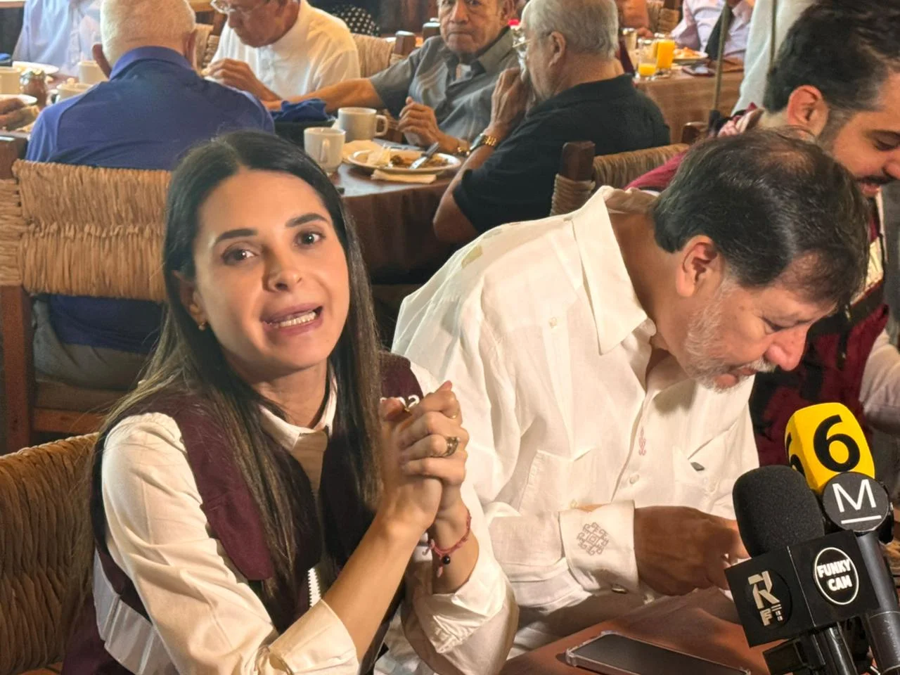Candidatos de Morena-PT critican aumento de impuestos en Torreón sin mejoras en servicios públicos. Attolini y De Aguinaga señalan falta de resultados.