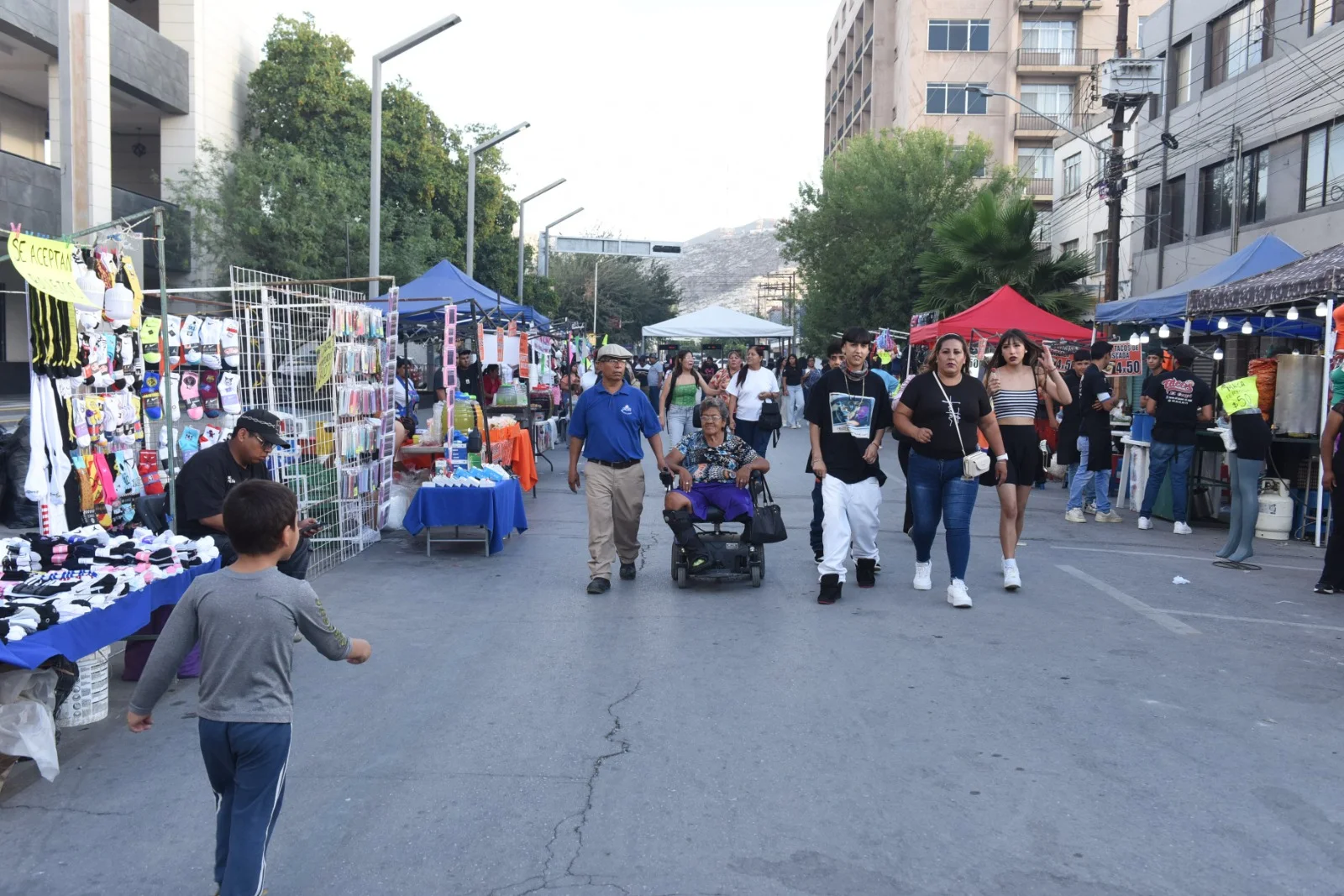 Torreón regulará a 120 vendedores en Plaza Mayor por Día de las Madres para garantizar orden y seguridad.