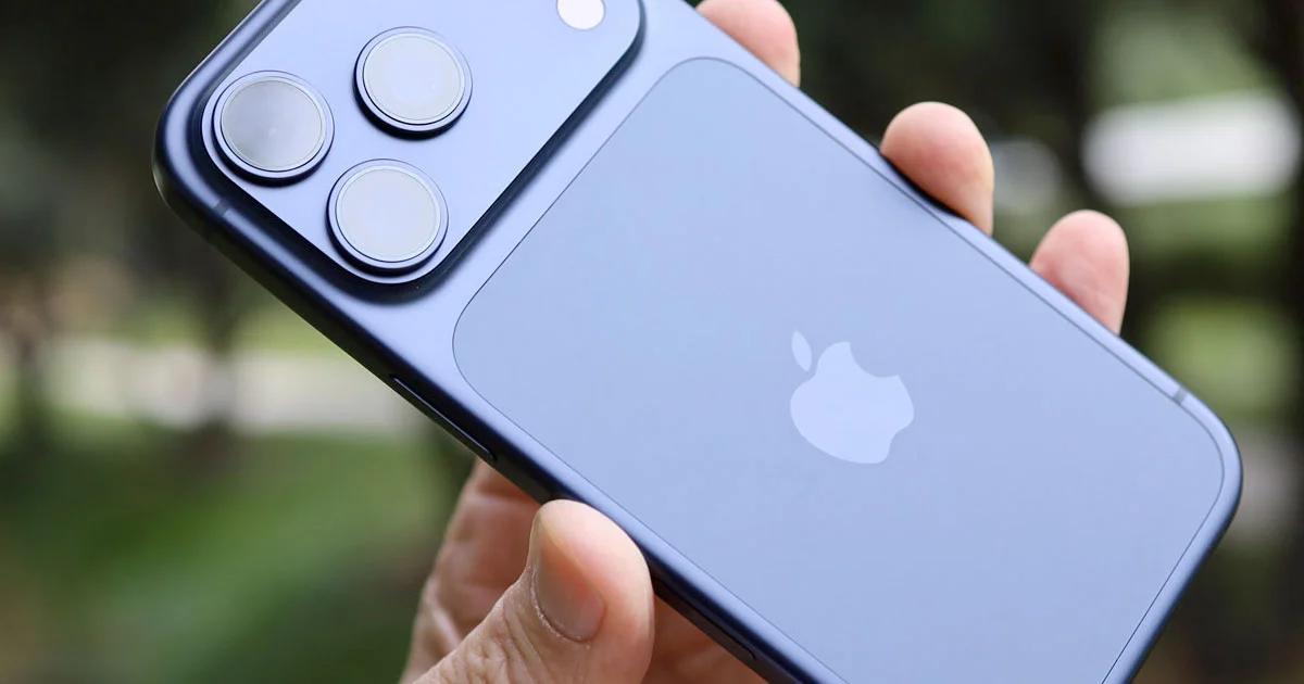 Apple retrasa el iPhone 18 estándar hasta 2027. Solo Pro y plegable llegarían en 2026.