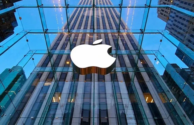 Contempla compensaciones para clientes que adquirieron modelos de iPhone 16 o versiones Pro del 15 entre junio de 2024 y el marzo de 2025.