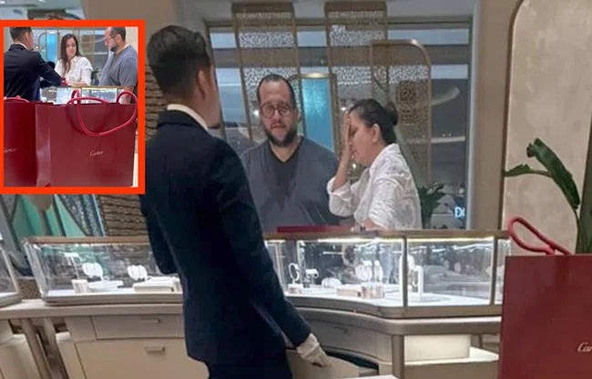 Captan a José Ramón López Beltrán en compras de lujo en Cancún