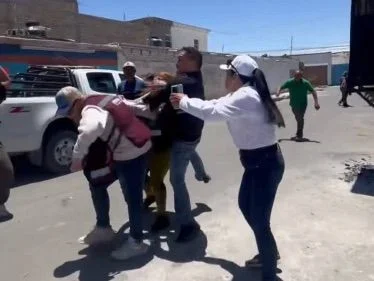 IEC notifica a Gobierno de Coahuila tras agresión contra candidata de Morena en San Pedro; exigen garantías de seguridad.