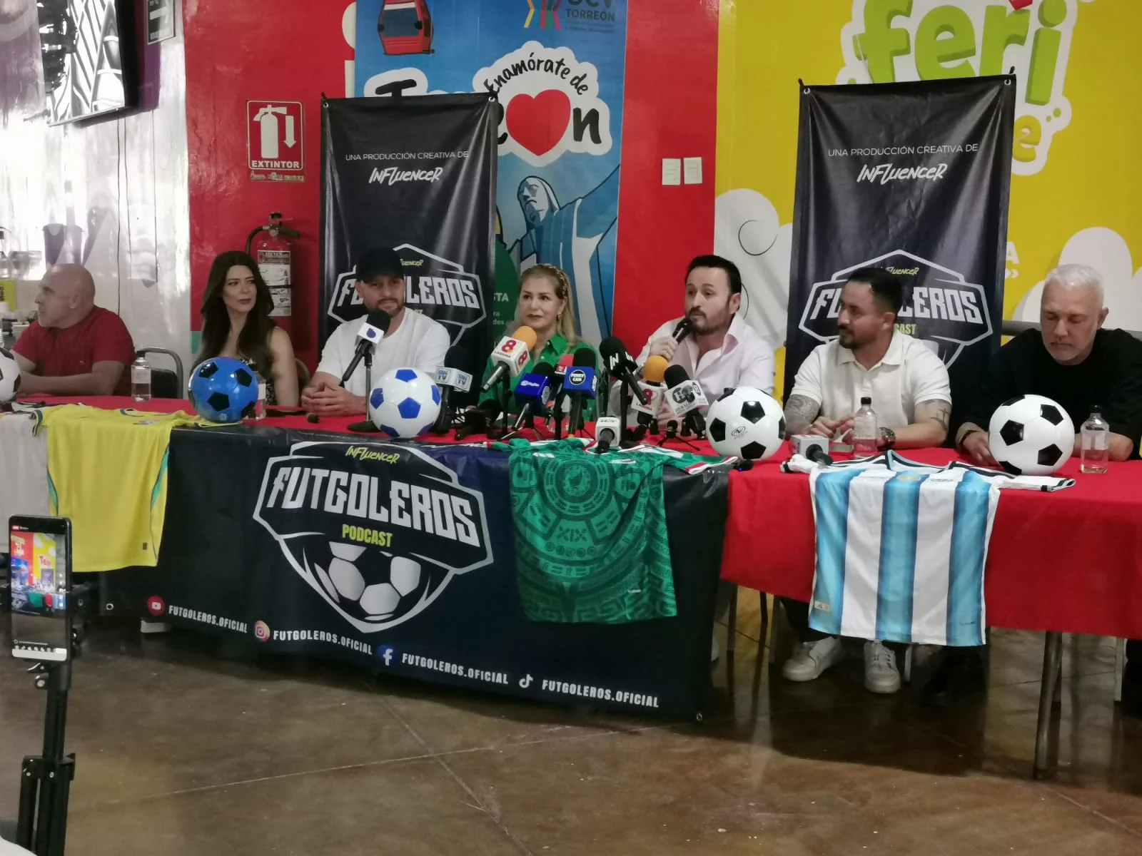 Exfutbolistas de Santos Laguna como Rodrigo Ruiz y Gerardo Lugo participarán en convivencia familiar en Puerto Noas de Torreón el 16 de mayo.