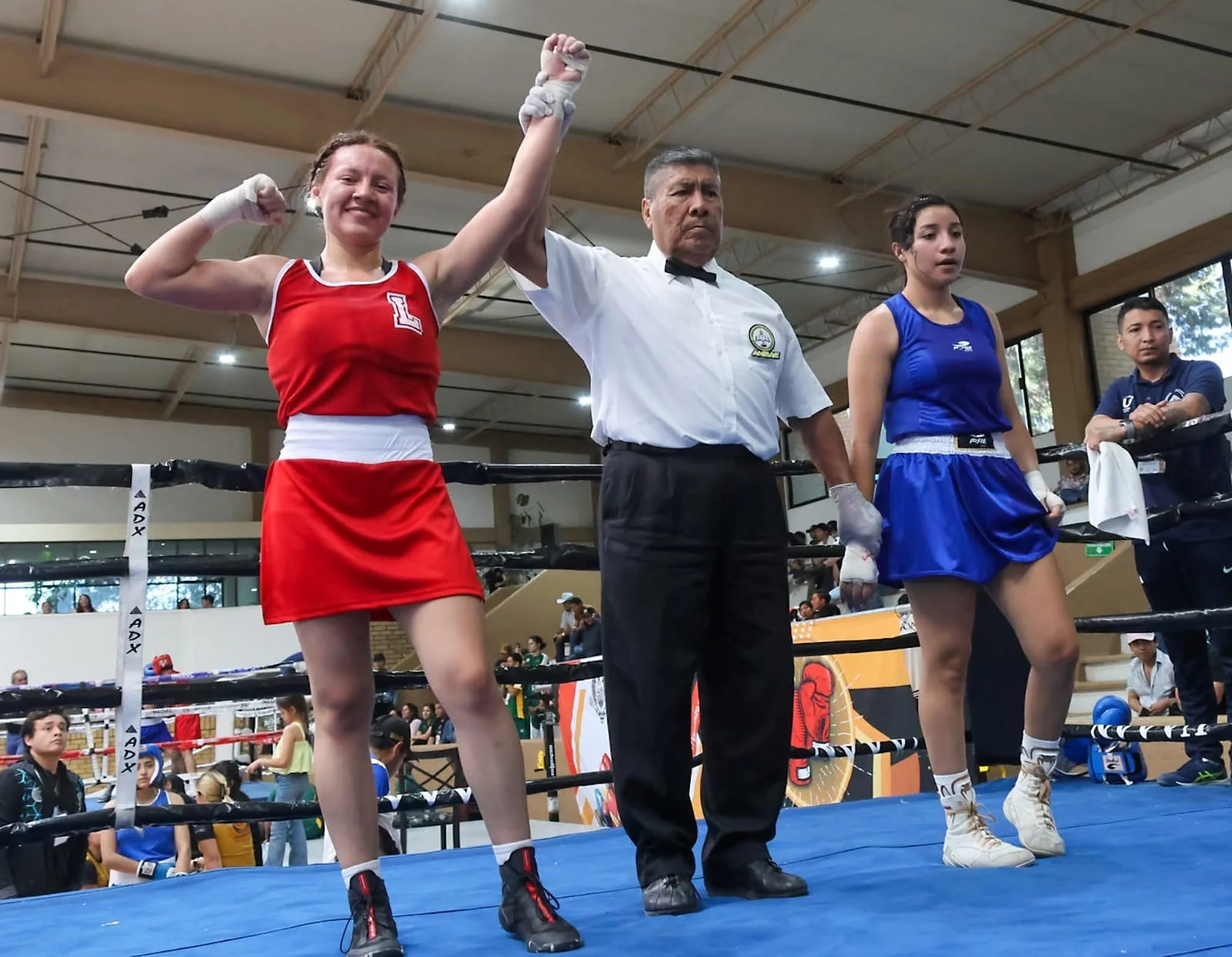 Ximena Palos, de la UAdeC, gana oro en boxeo del Campeonato Nacional Universitario ANUIES 2026.