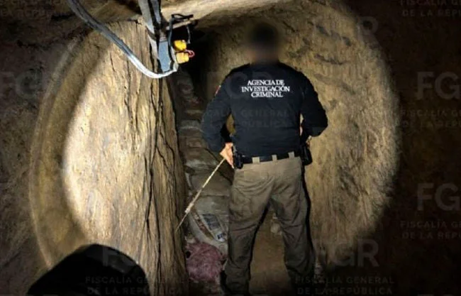 Ulises Lara informó que el túnel conectaba un inmueble con un poliducto de Pemex en las instalaciones de lde la Terminal de Almacenamiento.