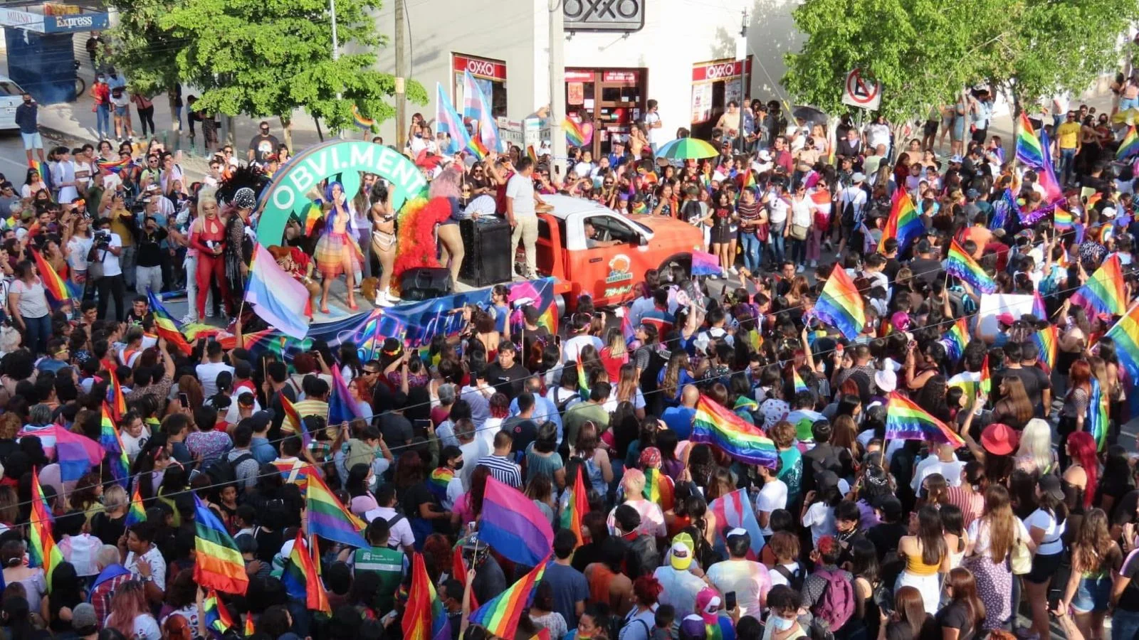 Marcha del Orgullo 2026 en Torreón: bajo el lema "Legado, resistencia y comunidad", la comunidad LGBTIQ+ exige derechos e inclusión.