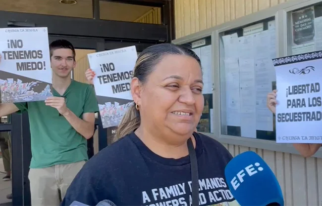 Sentí como que me escupieron en la cara, porque no asumieron la responsabilidad de que se equivocaron y tienen que arreglarlo", dijo la esposa de Reyes.