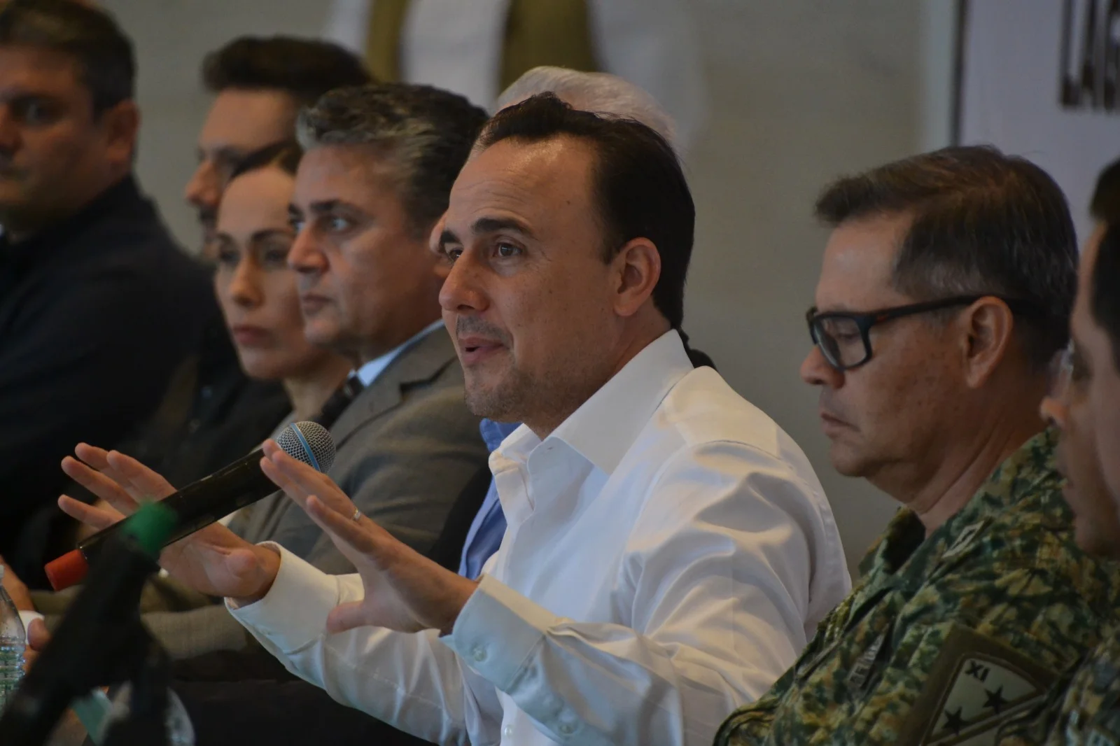 Gobernador de Coahuila refuerza seguridad en Torreón con operativos contra delitos patrimoniales y vandalismo en colonias.