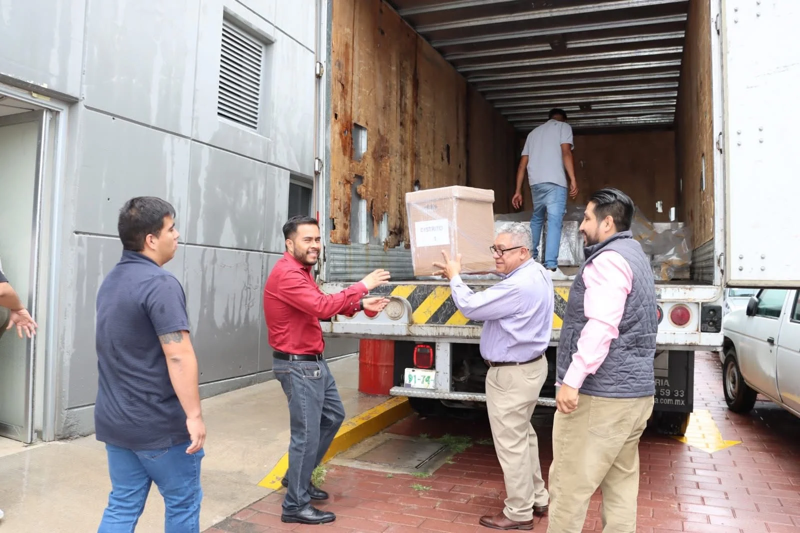 Llegan urnas electrónicas a Coahuila para casillas especiales en la elección del 7 de junio