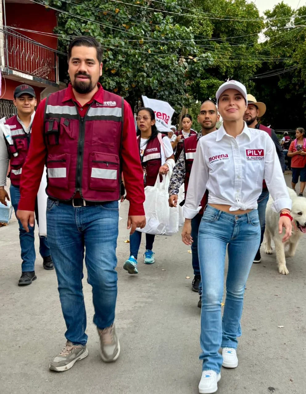 Pily de Aguinaga escucha vecinos de Felipe Ángeles en gira por el Distrito 10 de Morena.
