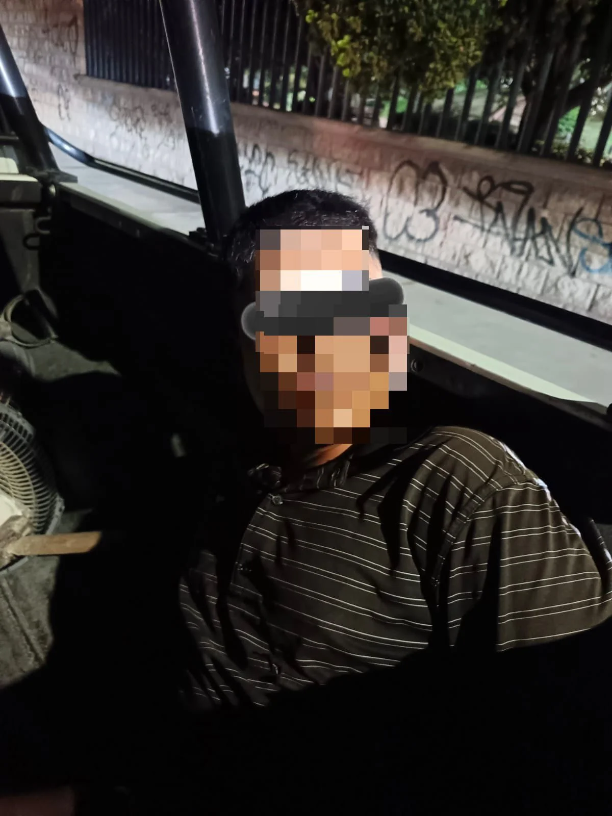 Detenido en Torreón por violencia familiar contra su madre en la colonia Nueva Rosita. Agredió a la víctima y a policías.