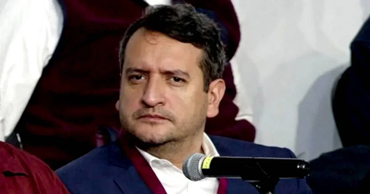 A través de un comunicado, López Beltrán dijo que tomó esta decisión debido a que buscará una diputación federal.