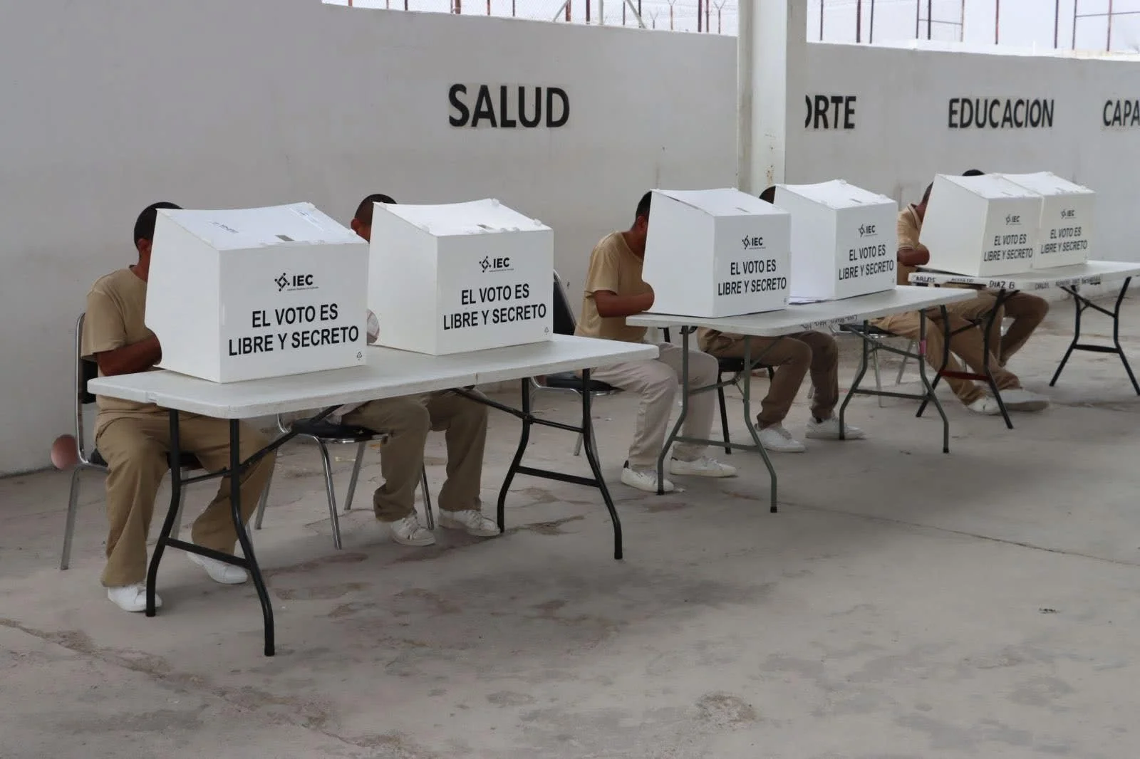 Voto anticipado y en prisiones en Coahuila: 1,611 participaron en jornada especial del INE para elecciones del 7 de junio.