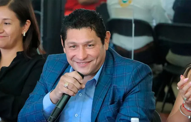 Alcalde de Cuautla obtiene suspensión provisional; sigue prófugo de la justicia