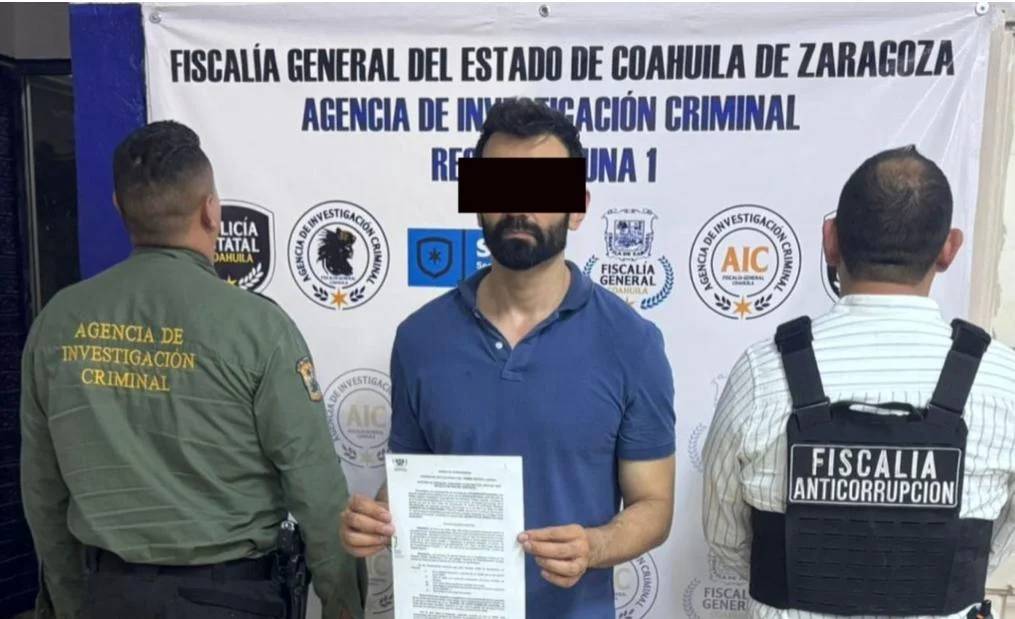 Detenido en Torreón Antonio “N”, ex tesorero de Gómez Palacio, por uso indebido de atribuciones en la administración 2019-2022.