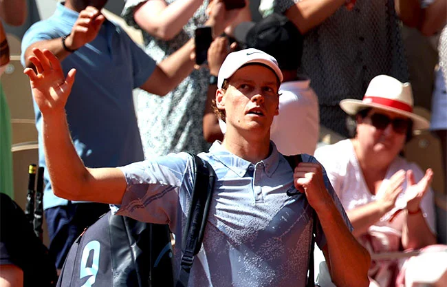 Es un golpe mayúsculo al torneo, porque el transalpino era el máximo favorito para la victoria final en el único Grand Slam que le falta.