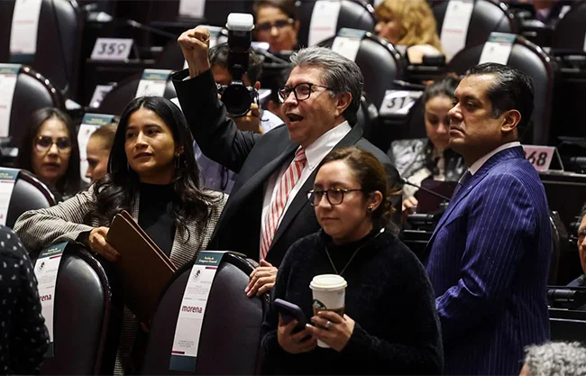 Monreal precisó que deberá acreditarse la 'intervención o injerencia extranjera' para anular elección; oposición acusó riesgos de discrecionalidad