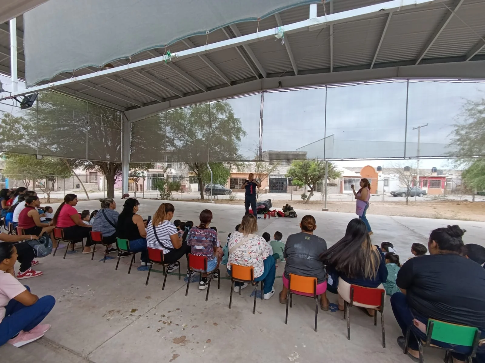 Capacitan a ciudadanos de Torreón en uso de extintores y primeros auxilios