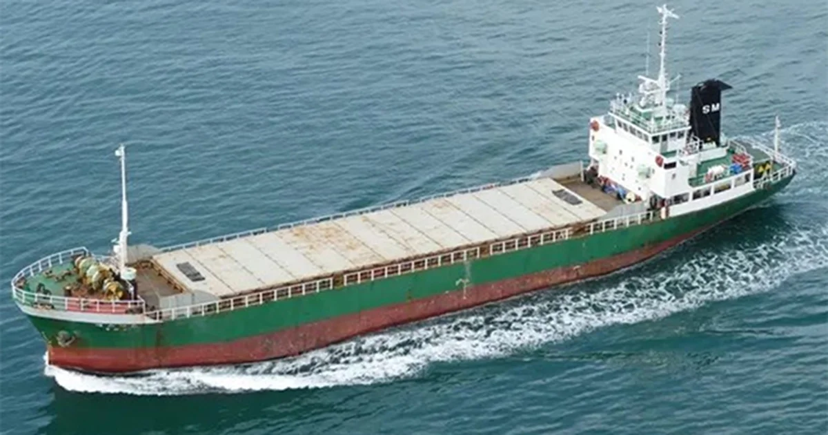 Tropas de EU atacaron un buque que intentaba romper el bloqueo a los puertos iraníes, cerca del Estrecho de Ormuz