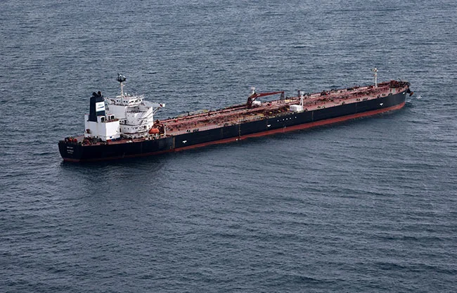 Francia intercepta un nuevo petrolero ruso bajo sanciones internacionales