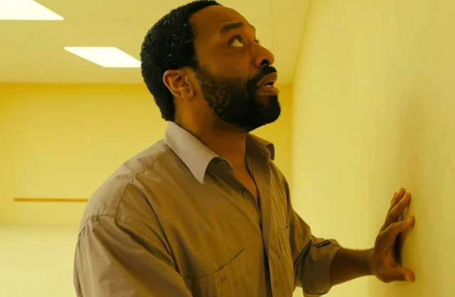 Hollywood no habla de otra cosa: cómo las cintas de terror indie "Obsesión" y "Backrooms: sin salida"