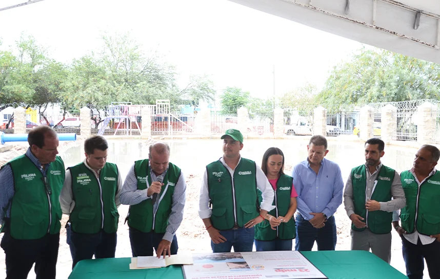Manolo Jiménez supervisa pozo de agua en Villas de la Joya; quedará conectado este fin de semana