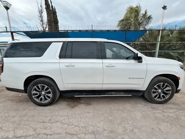 Camioneta de lujo robada en Veracruz fue recuperada en Gómez Palacio tras rastreo por GPS durante operativo policial.