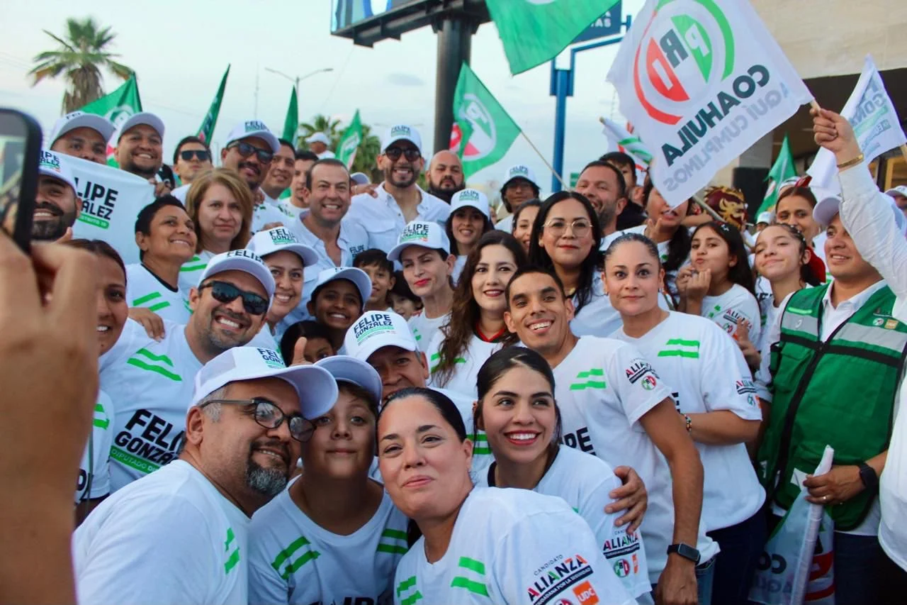 Felipe González cierra mega crucero en Torreón