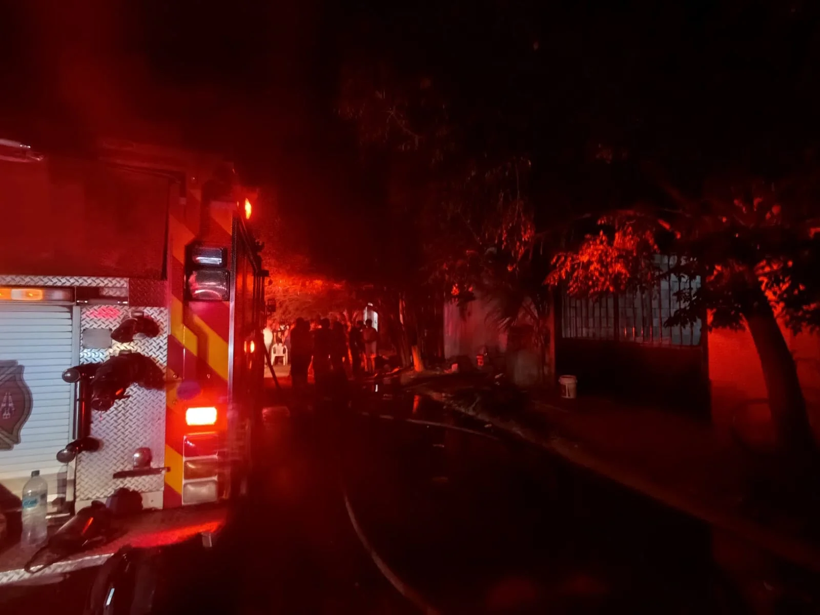 Moviliza incendio a cuerpos de emergencia en colonia Villas San Agustín de Torreón