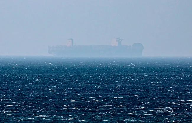 Escala la tensión en el Golfo, EU derriba nuevos drones iraníes en el Estrecho de Ormuz