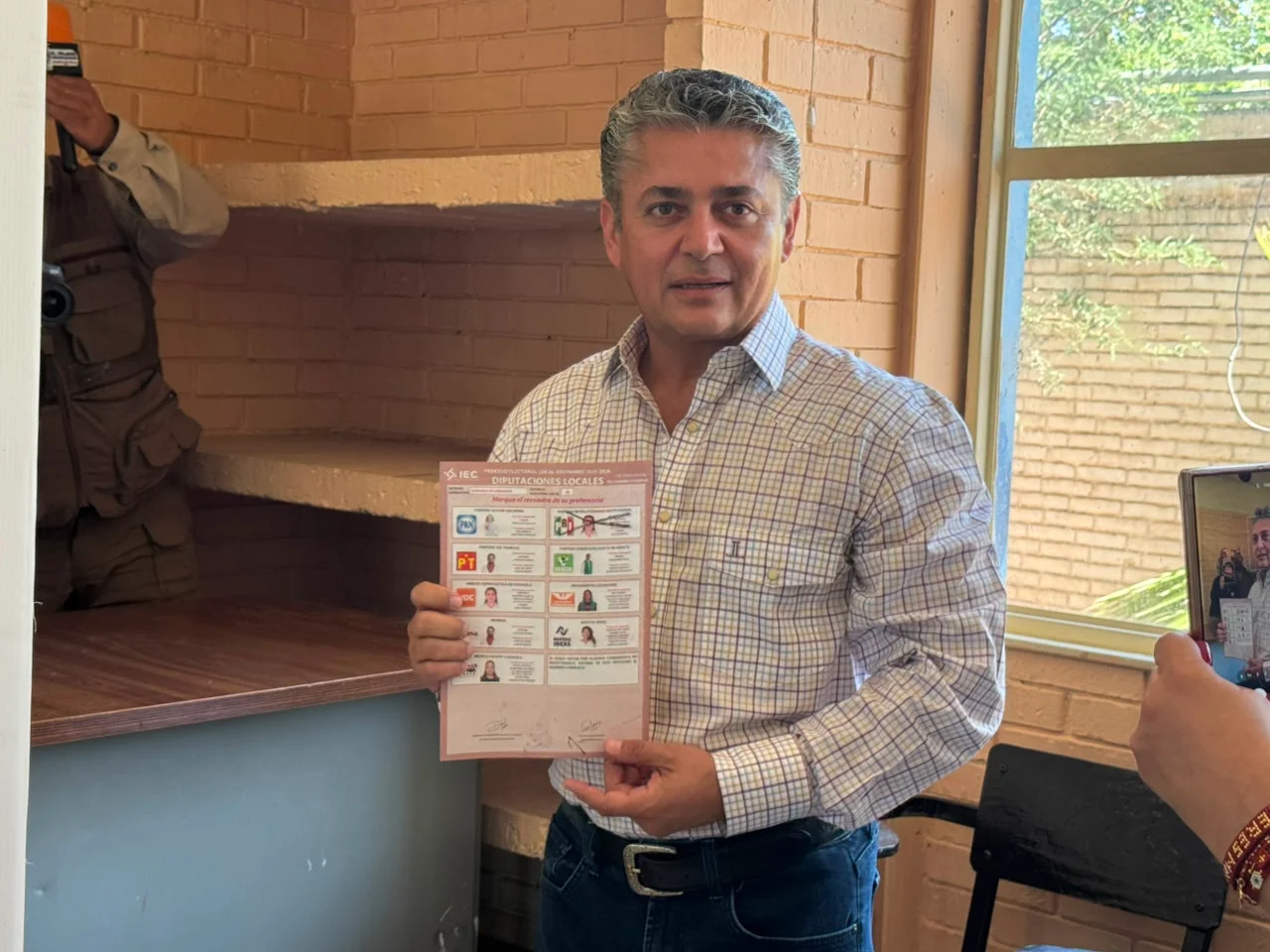 Destaca Miguel Mery clima de paz y civilidad durante la jornada electoral en Coahuila
